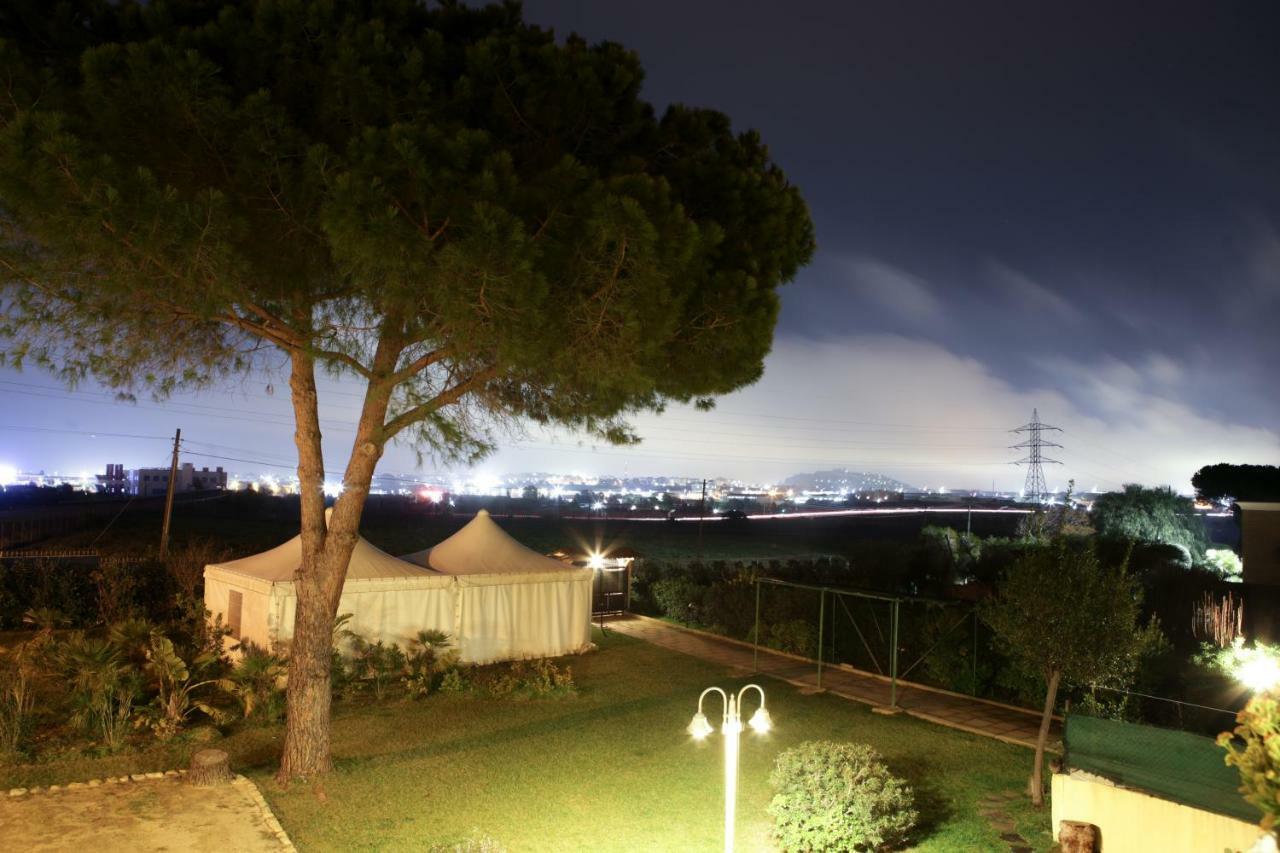 Avion B&B Elmas Bagian luar foto
