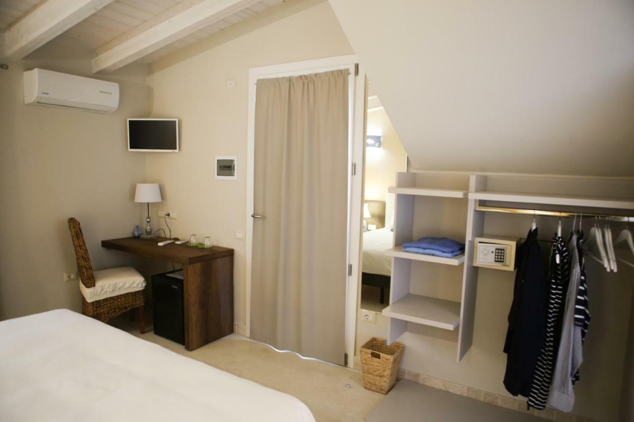 Avion B&B Elmas Bagian luar foto