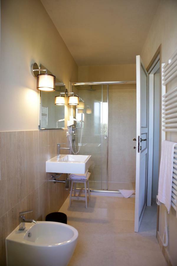 Avion B&B Elmas Bagian luar foto